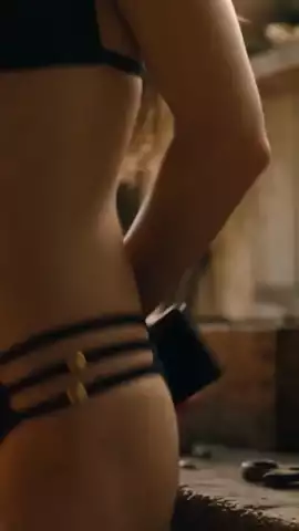 My Girlfriend’s Big Sister Is Riley Reid Candy Shorts porn GIF